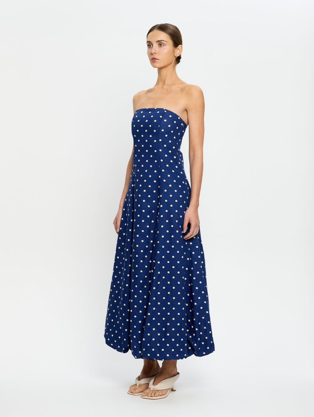 Kivari Lily Maxi Dress - Picture 2 of 7